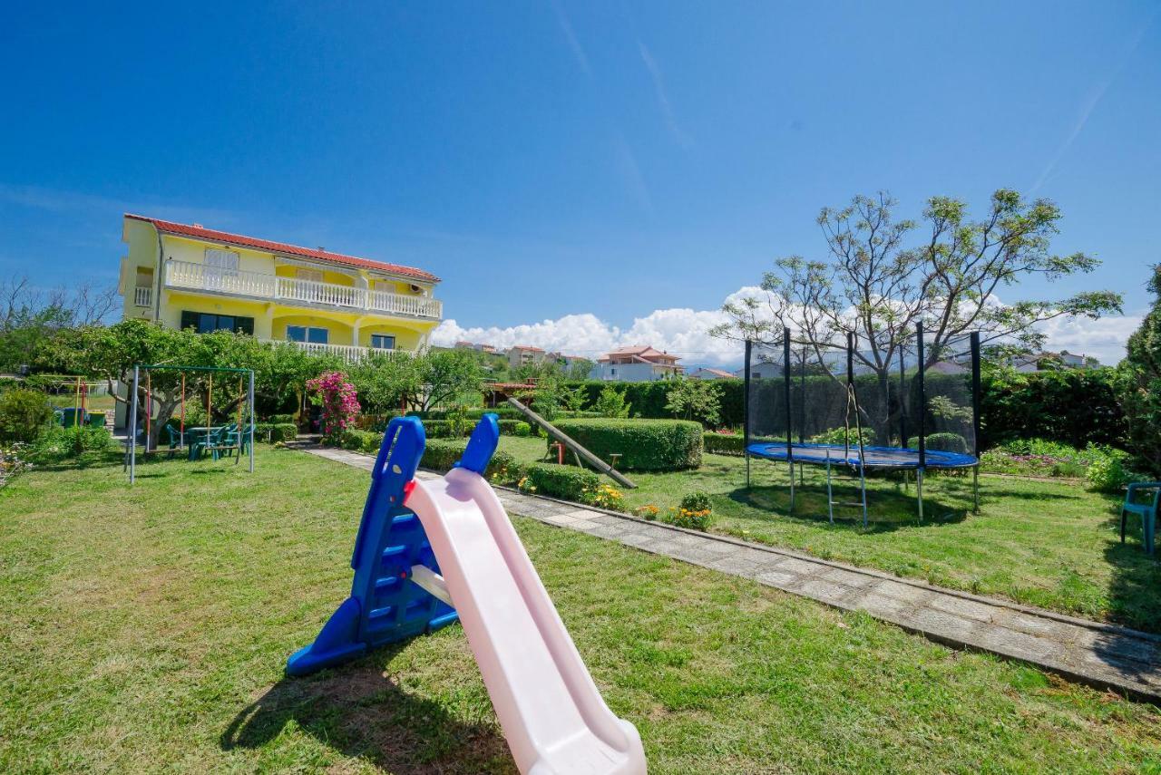 Apartments Boza Lopar Bagian luar foto